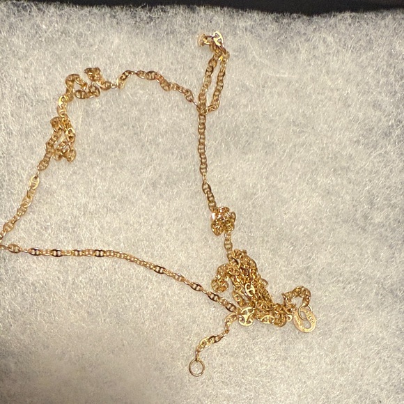 Jewelry - Elegant Gold Chain Necklace